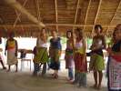 <strong>Hoi Tanga</strong><br />Association de femmes Saramaka de Kourou : avec des enseignantes invitées à une démonstration de savoirs traditionnels (contes, chants et danses). 7 mars 2008
