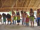 <strong>Hoi Tanga</strong><br />Association de femmes Saramaka de Kourou : avec des enseignantes invitées à une démonstration de savoirs traditionnels (contes, chants et danses). 7 mars 2008