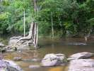 <strong>Baignade à Chilibombo</strong><br />Tout près, la crique Margot, aux eaux limpides et légèrement ambrées, saura vous procurer fraîcheur et détente. (photo Philippe Boré)