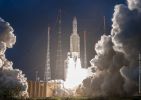 <strong>Vol 242 Ariane 5</strong><br />Vol du 5 avril 2018 - Copyright 2018 ESA - CNES - ARIANESPACE/OPTIQUE / vidéo du CSG - S MARTIN