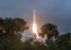 <strong>Vol Ariane 5</strong><br />Nouveau succès pour Ariane 5 le mercredi 21 décembre 2016. Deux satellites, Star One D1 et JCSAT-15 mis en orbite. Copyright 2016 ESA-CNES-ARIANESPACE/OPTIQUE VIDEO DU CSG - P PIRON